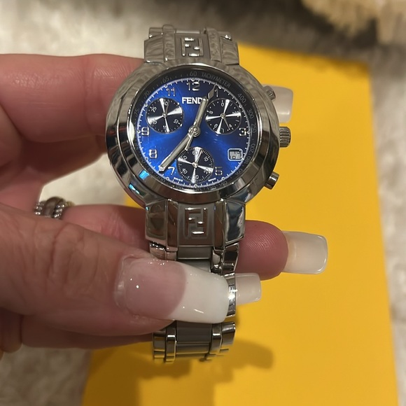 Fendi watch - Picture 10 of 14